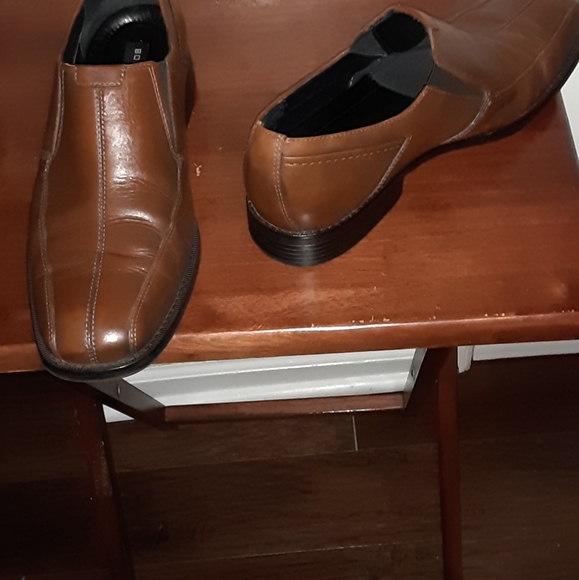 Shoes - Picture 10 of 16